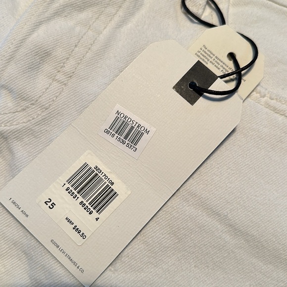 NWT Levi’s Mid-Rise 501 Shorts - Picture 5 of 5